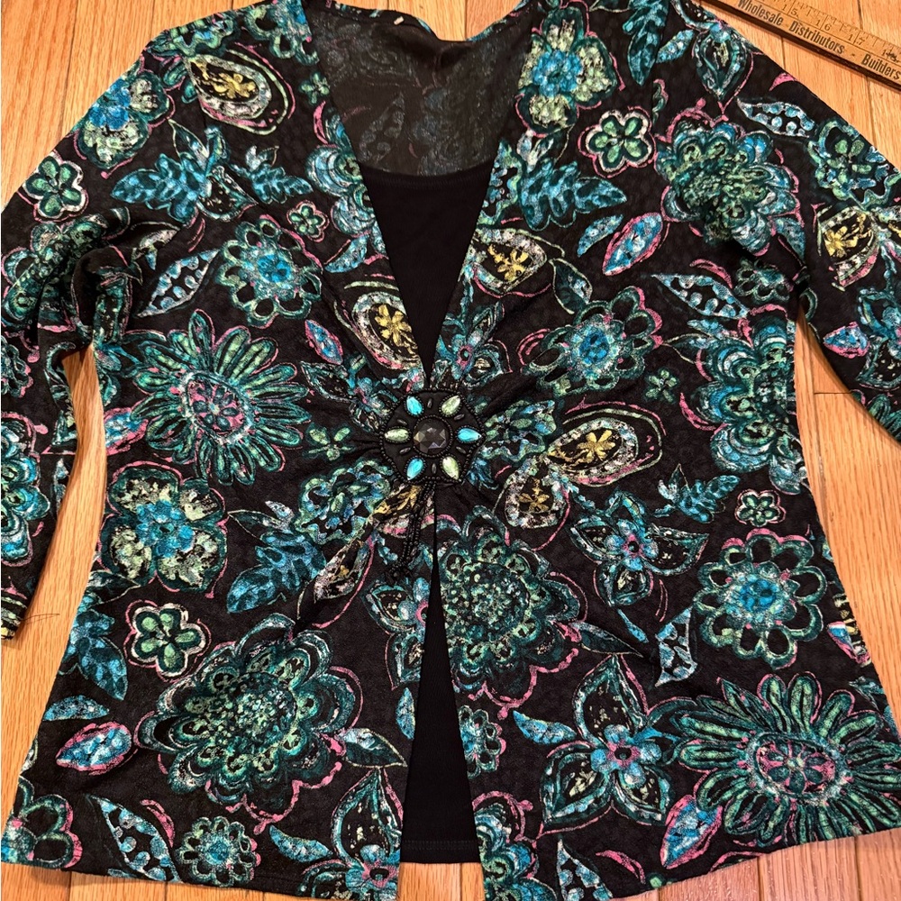 Floral Patterned Women's Twofer Top Rhinestone closure fairy - Picture 5 of 7